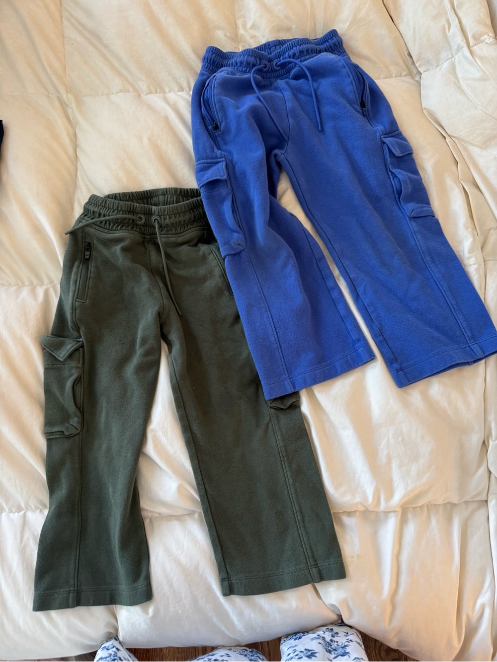 2 pack GAP kids Gapfit Tech Cargo Sweatpants  XS 4-5 Royal Blue & Thyme Green